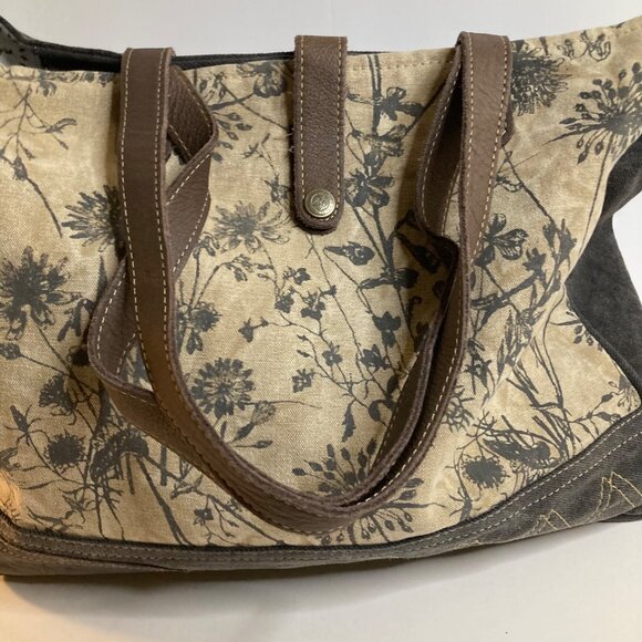 Myra Bag The Mystique Messenger Bag Tan Brown Canvas Leather 16 x 12 x 3" appx - Picture 2 of 10